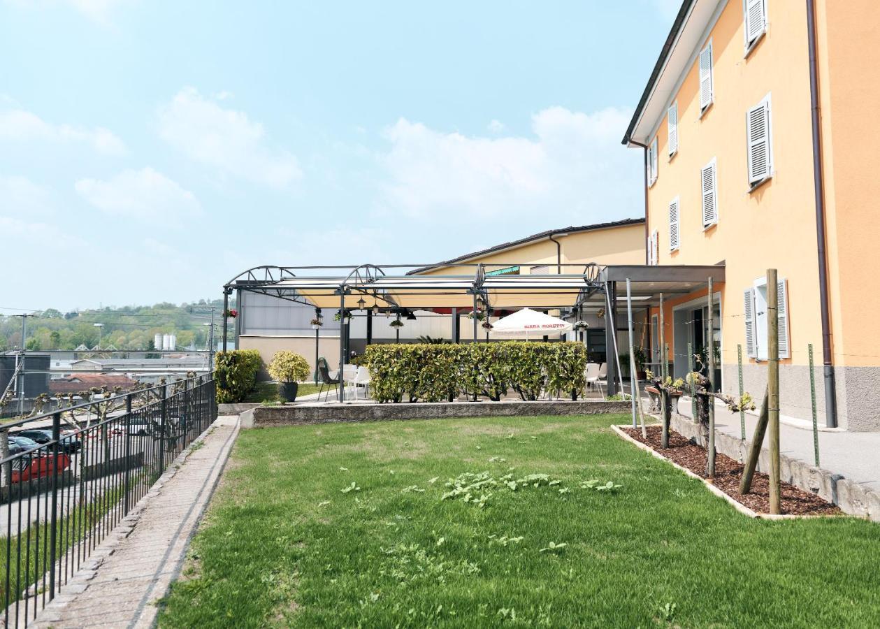 Albergo Ristorante Stazione Balerna Bagian luar foto